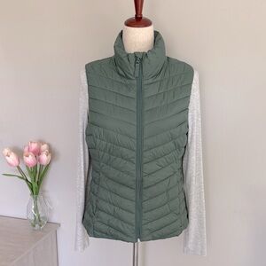 Old Navy Active- Green Quilted Puffer Vest